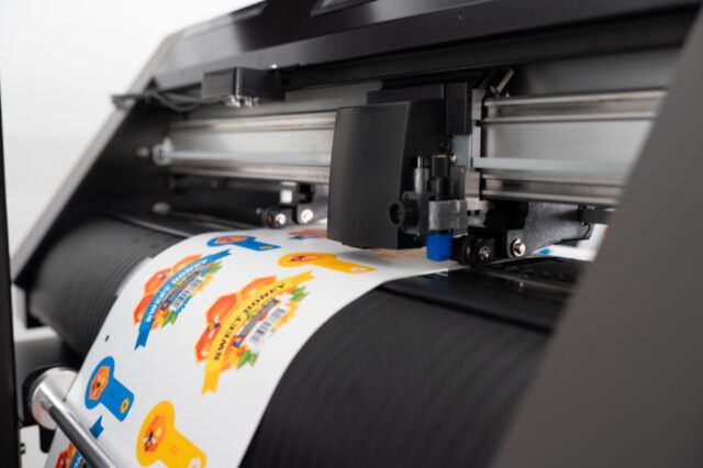 Afinia Label dual plotter digital label finisher die cutter lamination