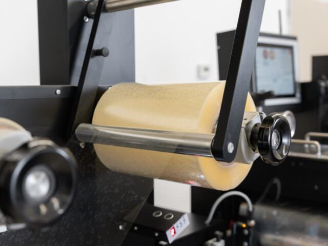 Lamination with sound dampener. DLP-2200 Digital Label Press Afinia Label