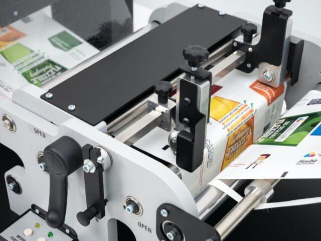 afinia label flexible packaging press with inline slitting